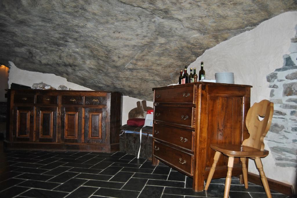 Casa Vacanza La Rocca Chiesa in Valmalenco Luaran gambar