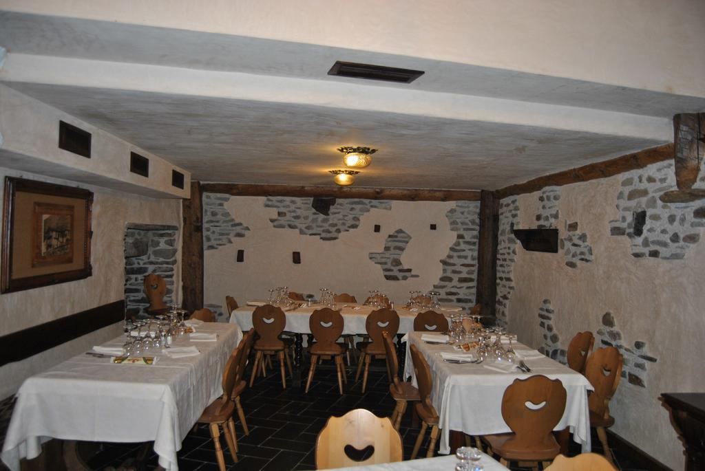 Casa Vacanza La Rocca Chiesa in Valmalenco Luaran gambar