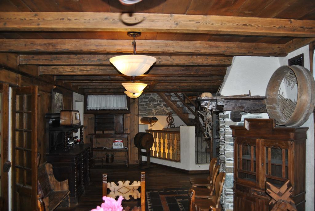 Casa Vacanza La Rocca Chiesa in Valmalenco Luaran gambar