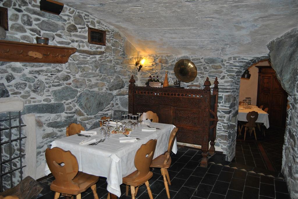 Casa Vacanza La Rocca Chiesa in Valmalenco Luaran gambar
