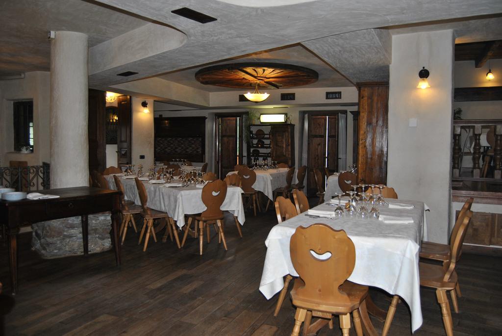 Casa Vacanza La Rocca Chiesa in Valmalenco Luaran gambar