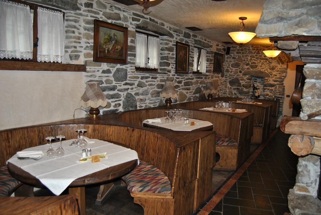 Casa Vacanza La Rocca Chiesa in Valmalenco Luaran gambar