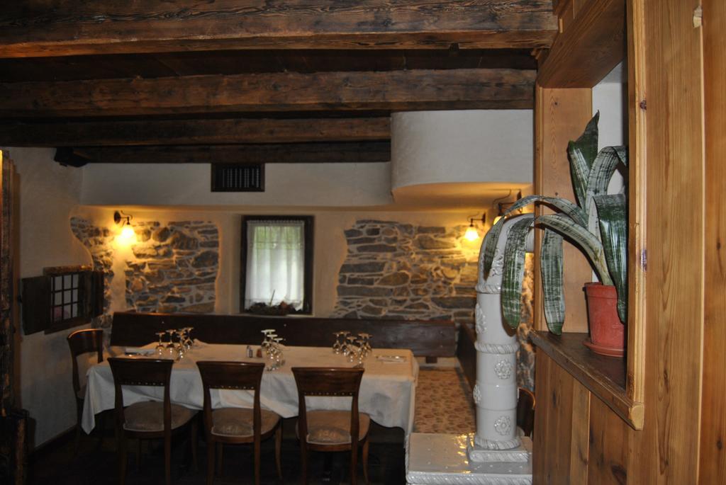 Casa Vacanza La Rocca Chiesa in Valmalenco Luaran gambar
