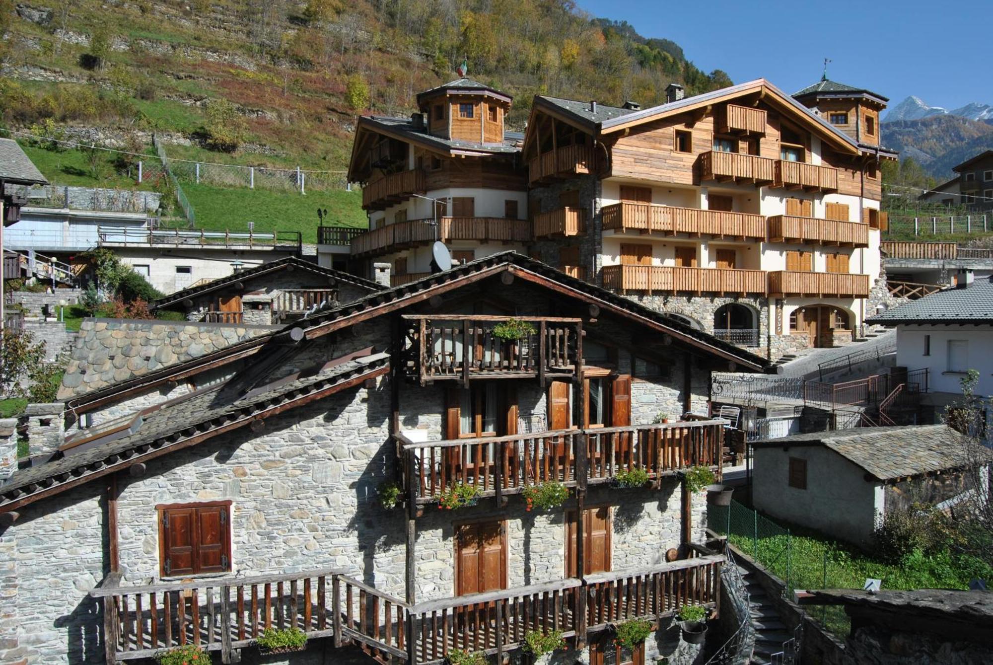 Casa Vacanza La Rocca Chiesa in Valmalenco Luaran gambar